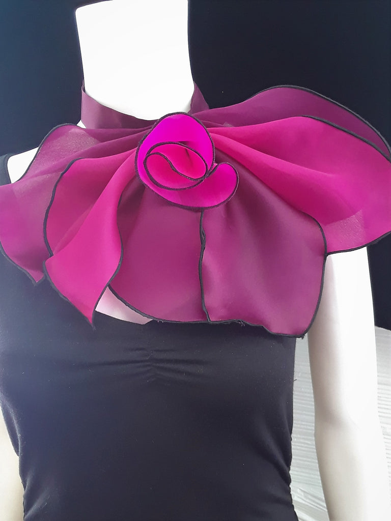 Neck piece with flower