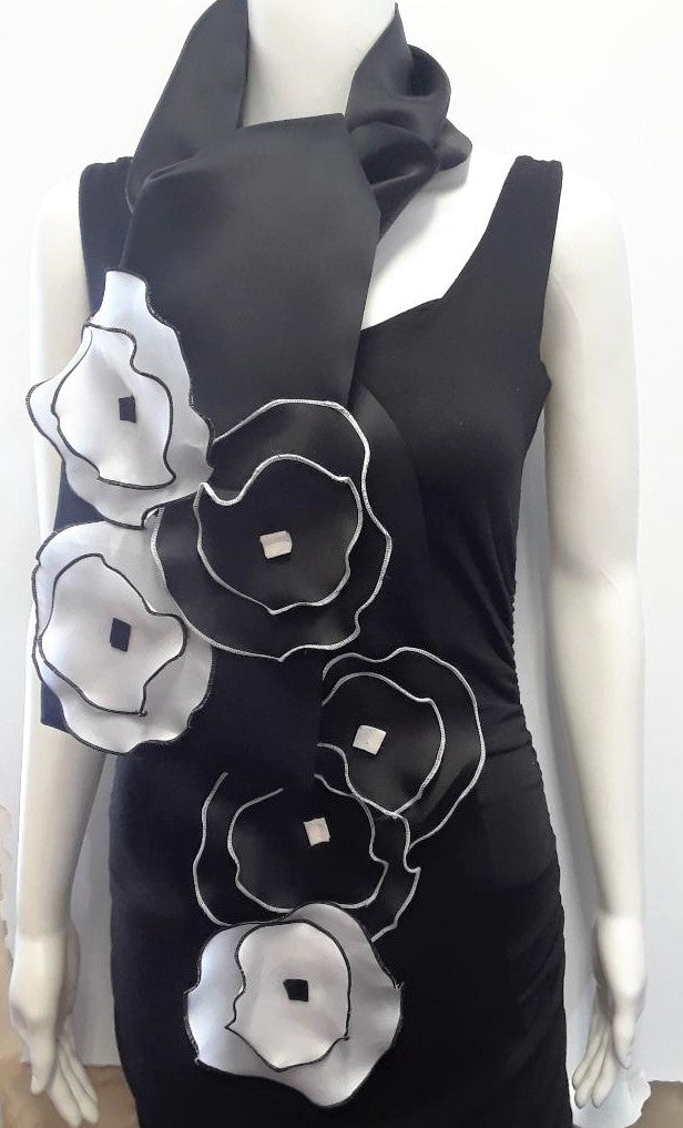 Graphic Scarf in Black and White