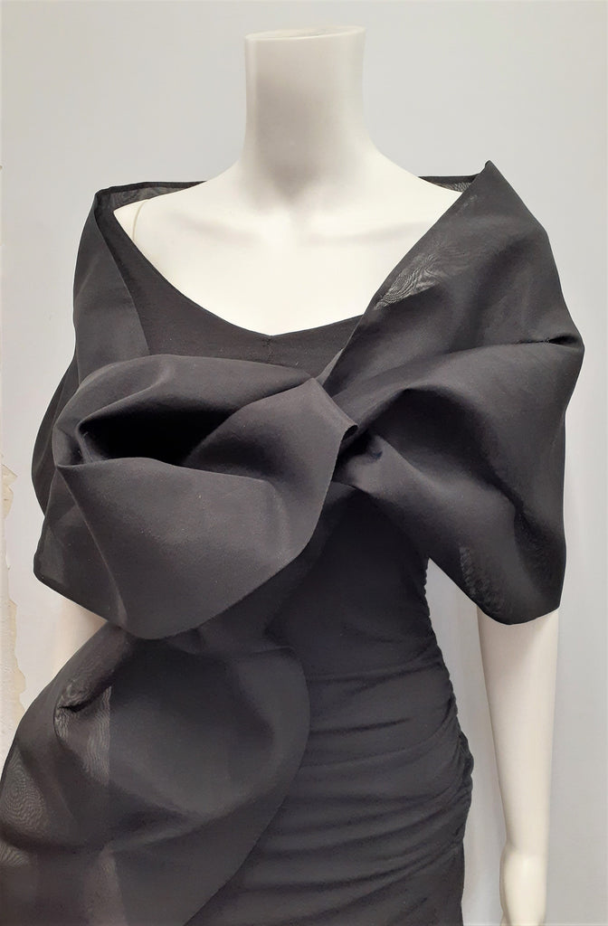 Wrap with Large Flower