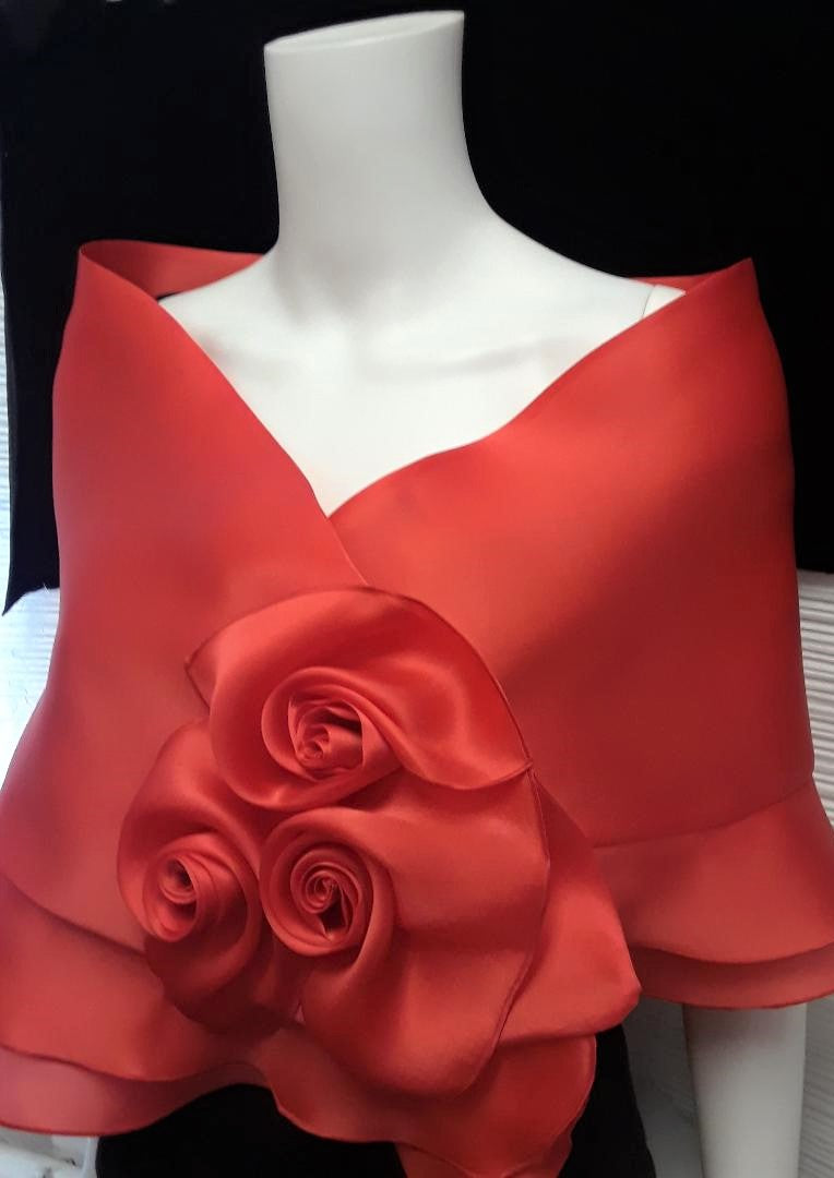 Wrap with 3 Roses