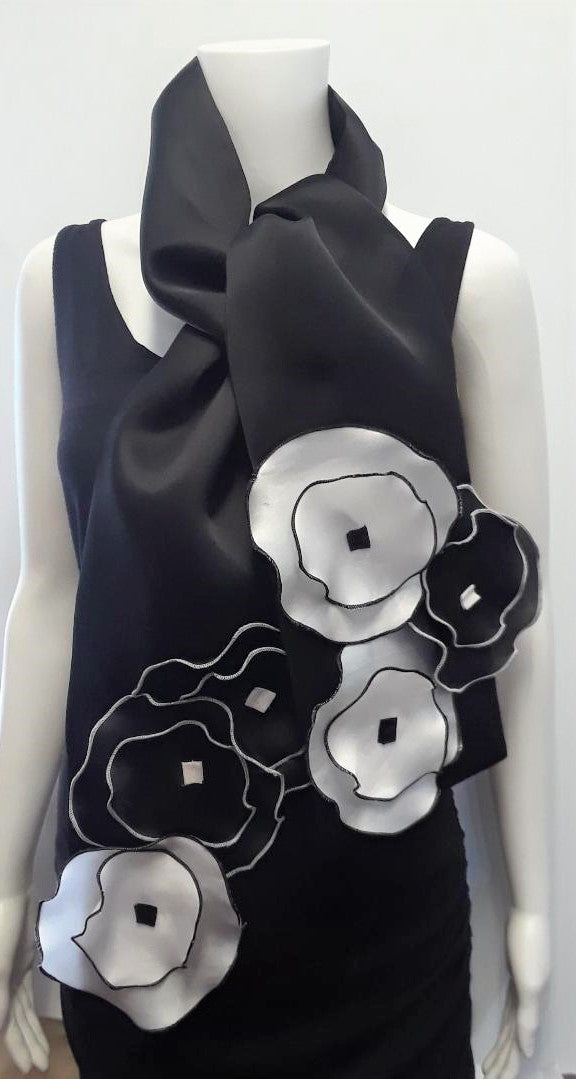 Graphic Scarf in Black and White