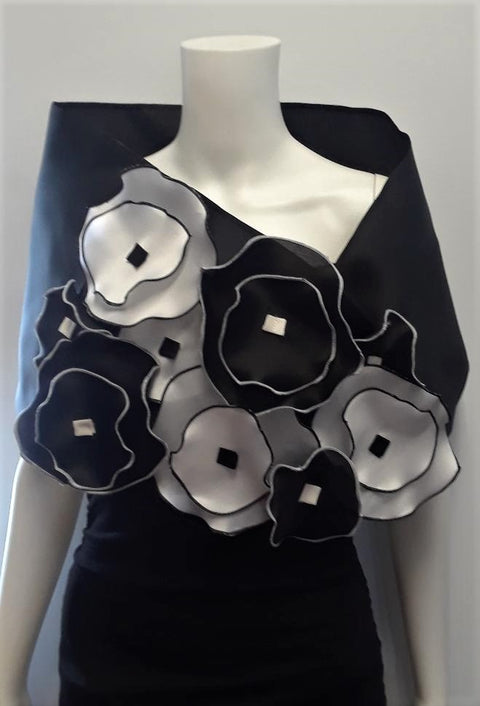 Black and White Flower Wrap