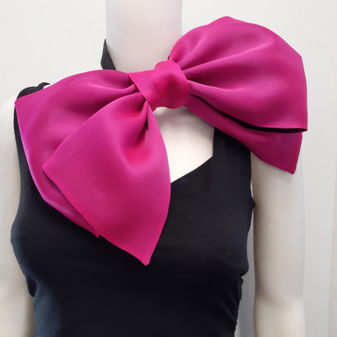 Collar with Bow
