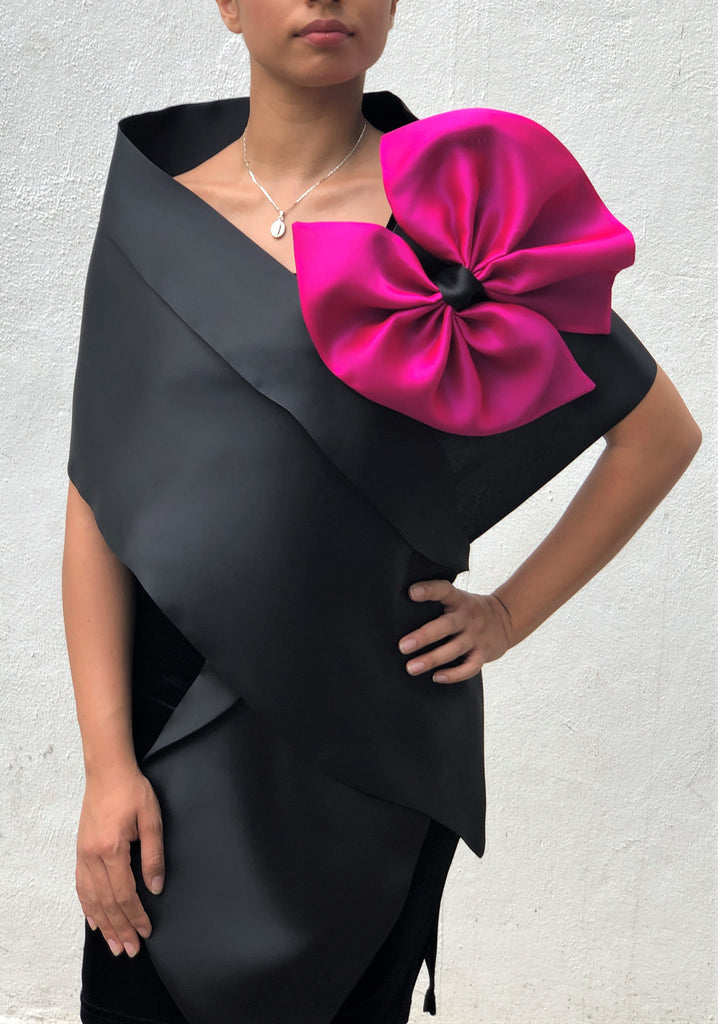 Wrap with Bow and Folded Collar
